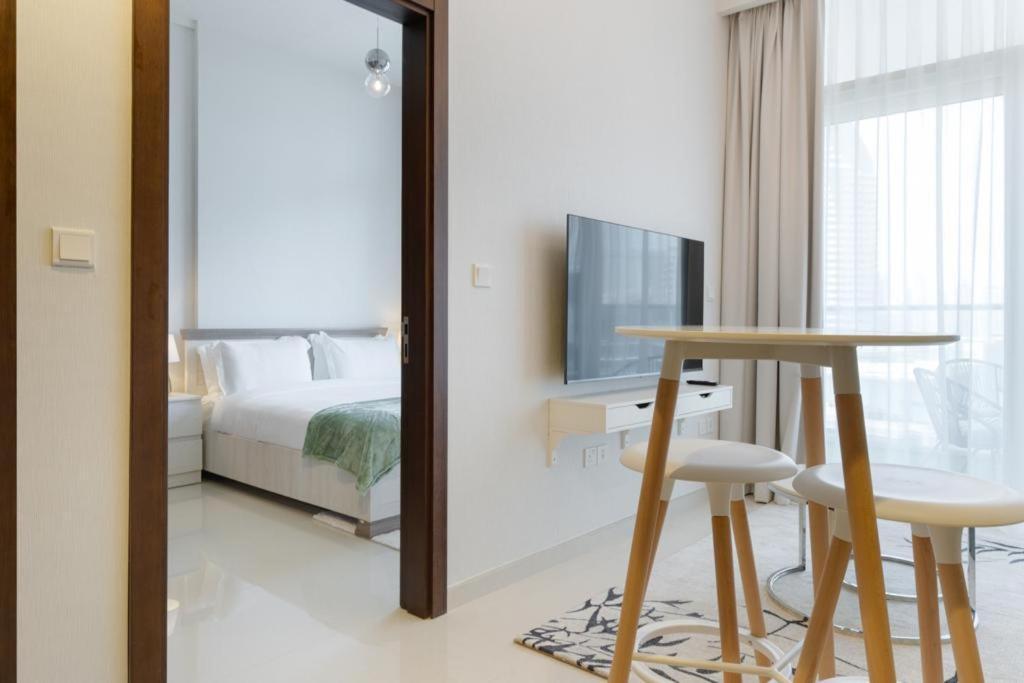 Brand New 1Br- Business Bay - Burj Khalifa View Apartment Dubai Exterior photo